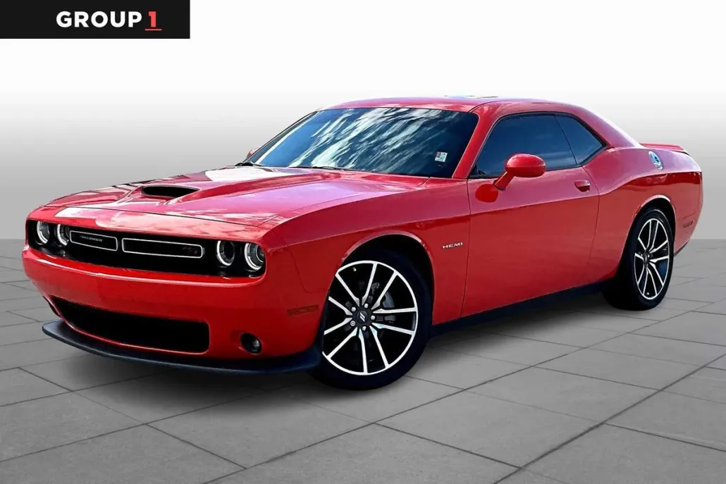 2022 Dodge Challenger R/T photo 1