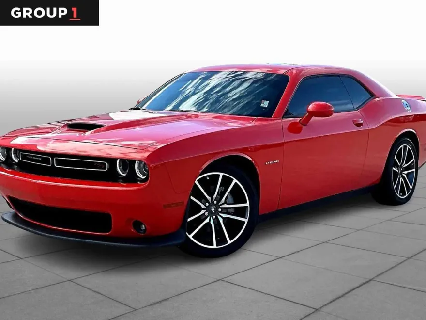 2022 Dodge Challenger R/T photo 1