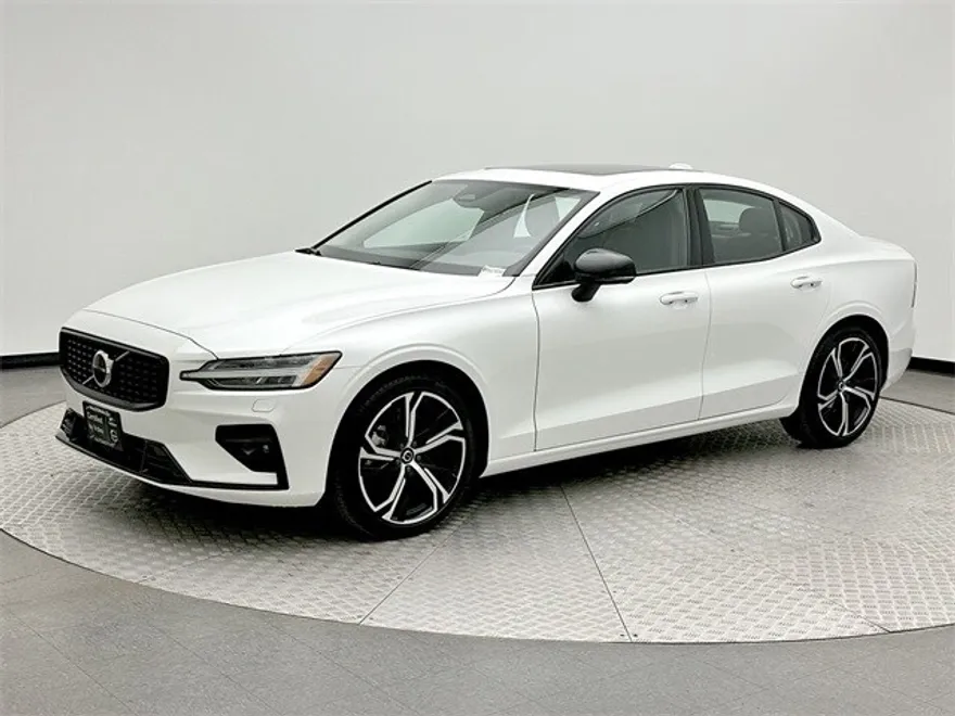 2024 Volvo S60 B5 Core photo 1