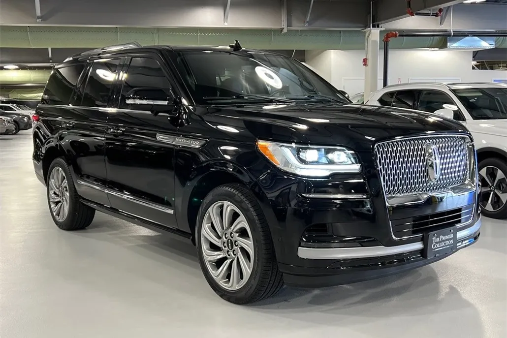 2022 Lincoln Navigator Reserve photo 1