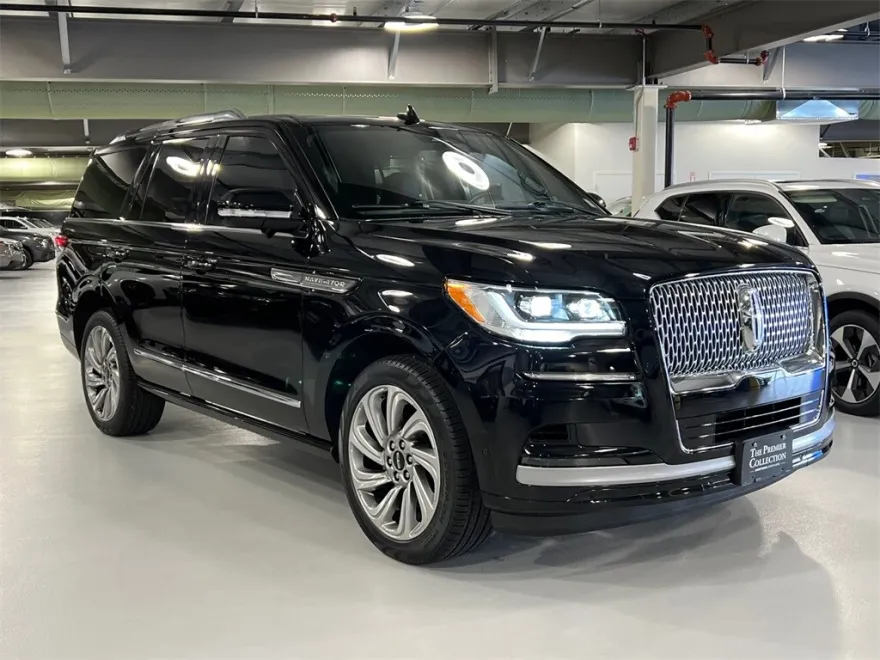 2022 Lincoln Navigator Reserve photo 1