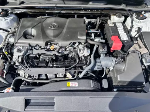 2023 Toyota Camry SE photo 4