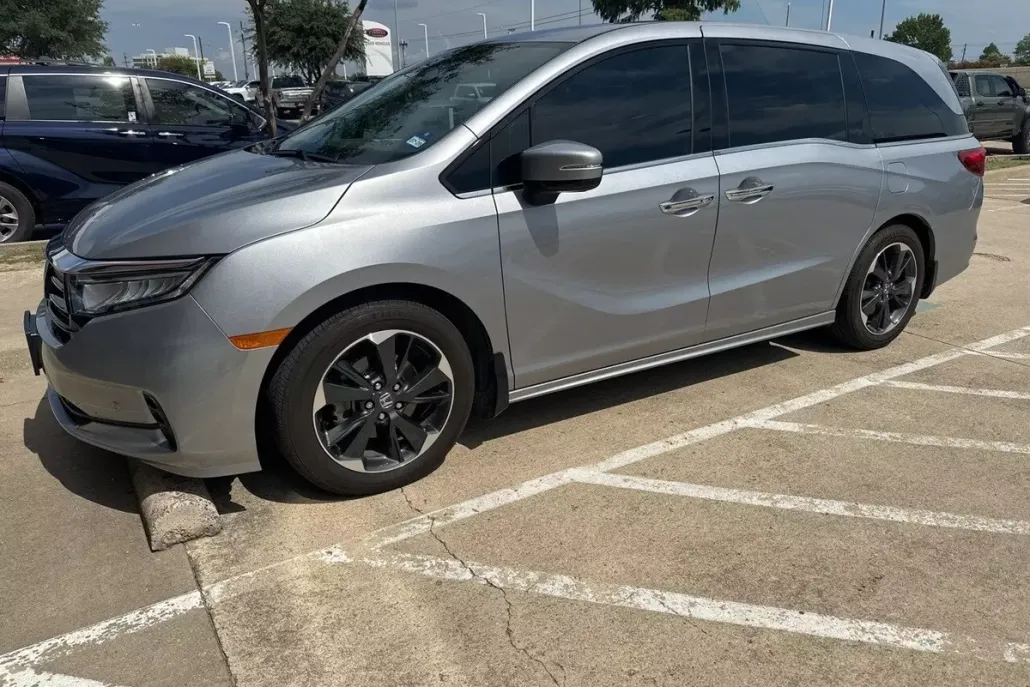 2024 Honda Odyssey Elite photo 1