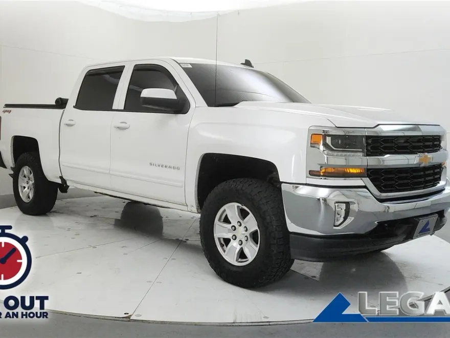 2017 Chevrolet Silverado 1500 LT photo 1