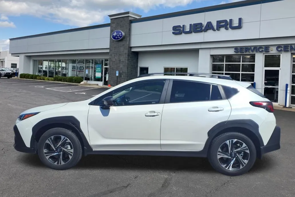 2024 Subaru Crosstrek Premium photo 1