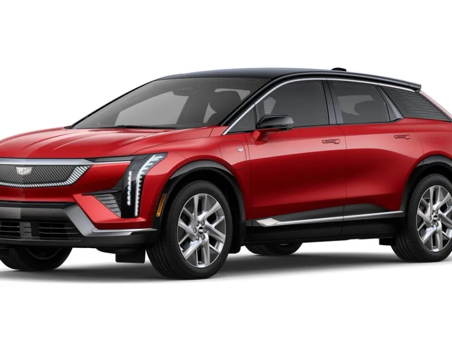 2025 Cadillac Optiq Luxury photo 1