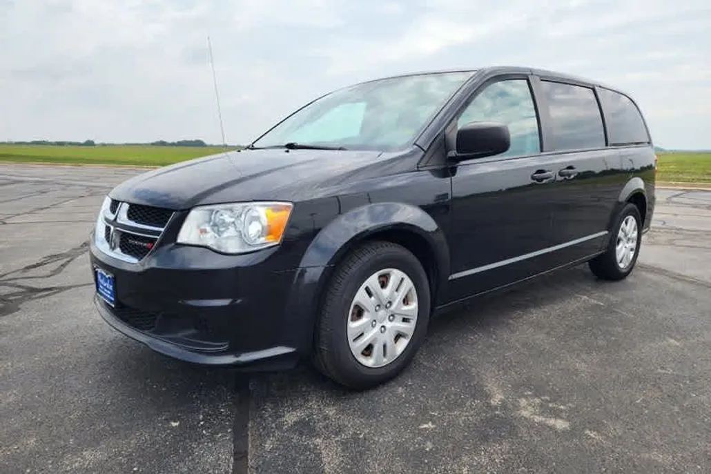 2019 Dodge Grand Caravan SE photo 1