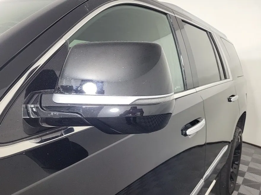 2016 Cadillac Escalade Platinum photo 1