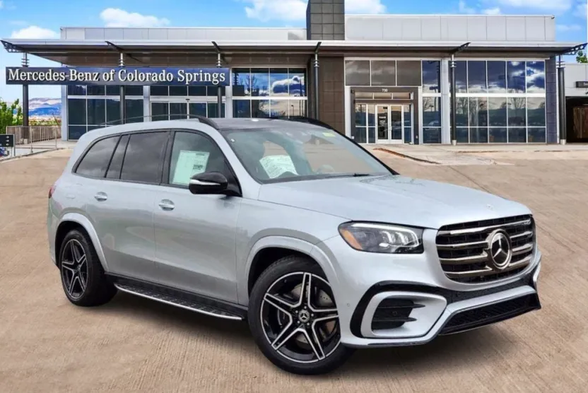 2025 Mercedes Benz GLS 450 4MATIC photo 1