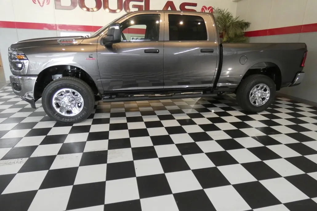 2025 Ram 2500 Tradesman photo 1