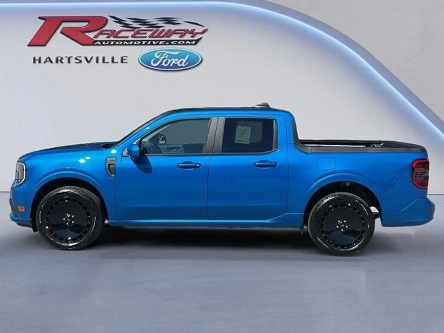 2025 Ford Maverick photo 1