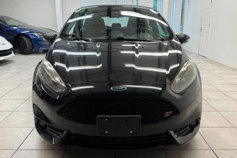 2015 Ford Fiesta ST photo 1
