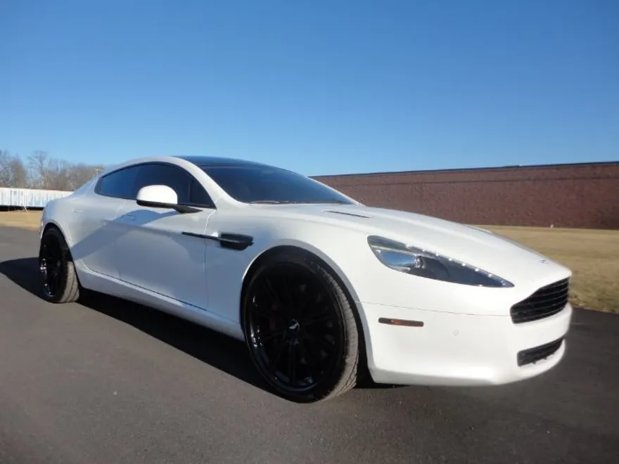 2011 Aston Martin Rapide photo 1