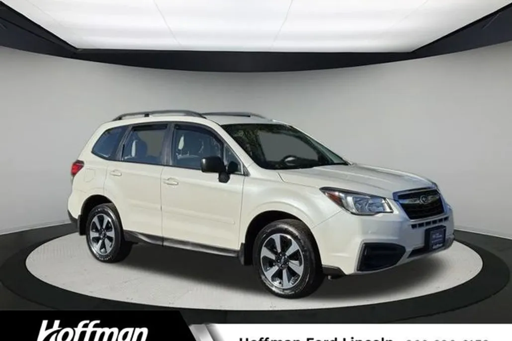 2017 Subaru Forester 2.5i photo 1