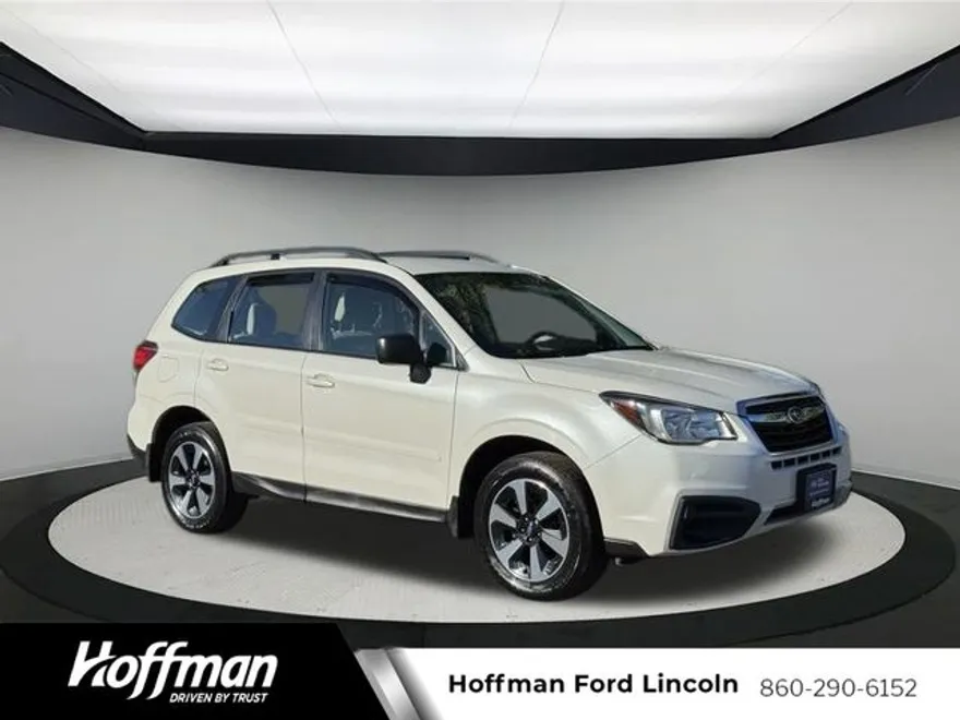 2017 Subaru Forester 2.5i photo 1