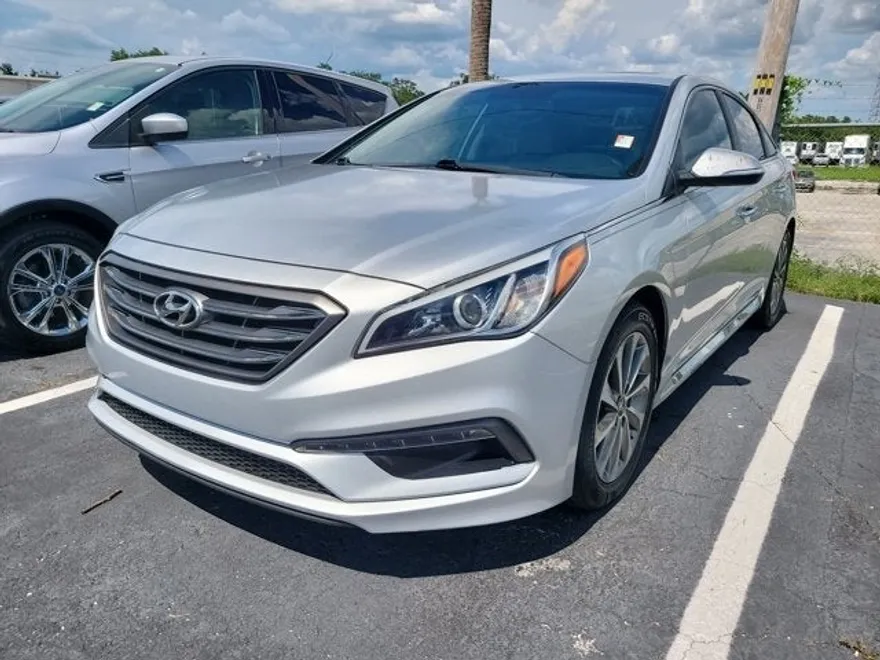 2017 Hyundai Sonata Sport photo 1