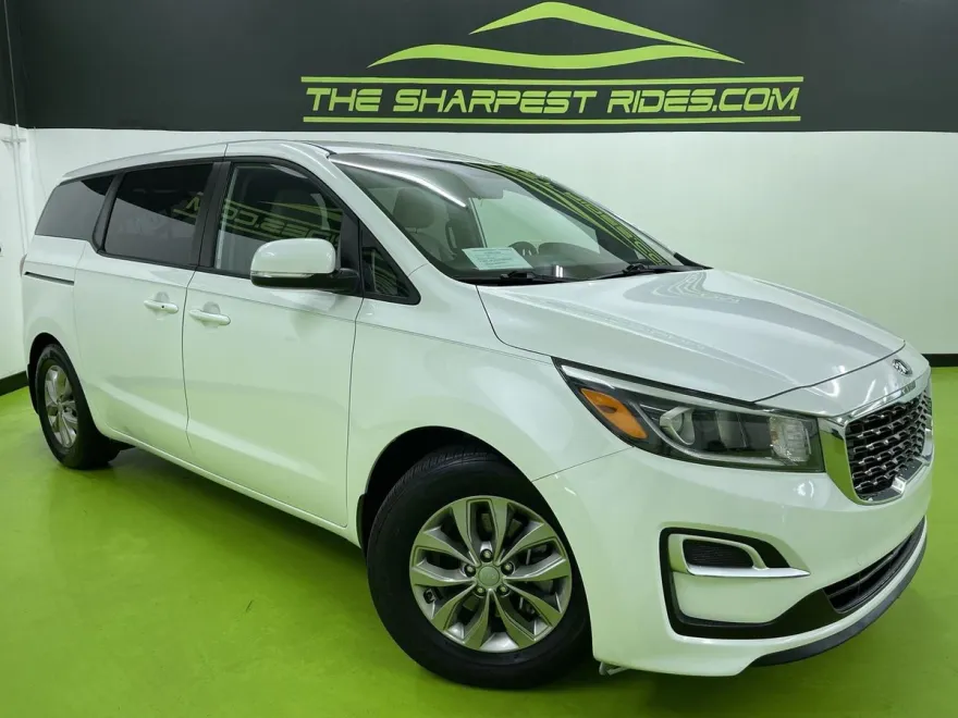 2019 Kia Sedona LX photo 1