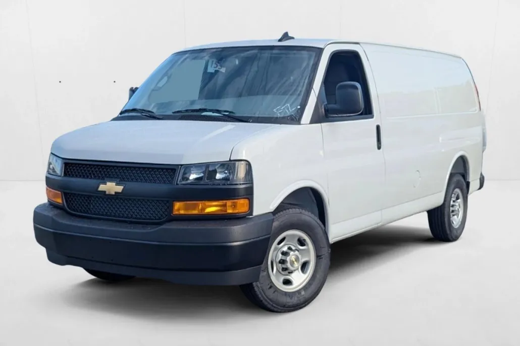 2025 Chevrolet Express Cargo 2500 Base photo 1