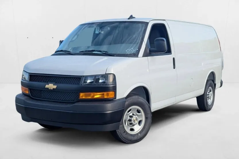 2025 Chevrolet Express Cargo 2500 Base photo 1