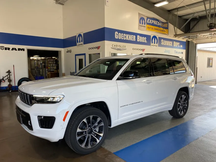 2025 Jeep Grand Cherokee L photo 1