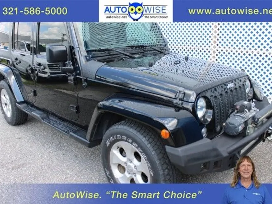 2015 Jeep Wrangler Unlimited Sahara photo 1