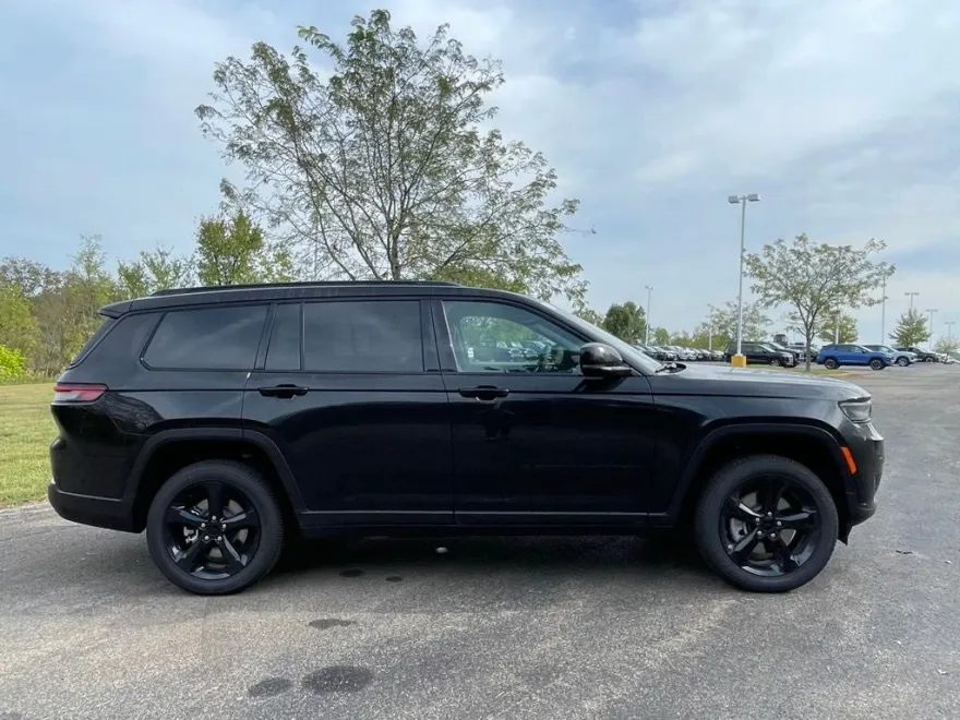 2025 Jeep Grand Cherokee Altitude X photo 1