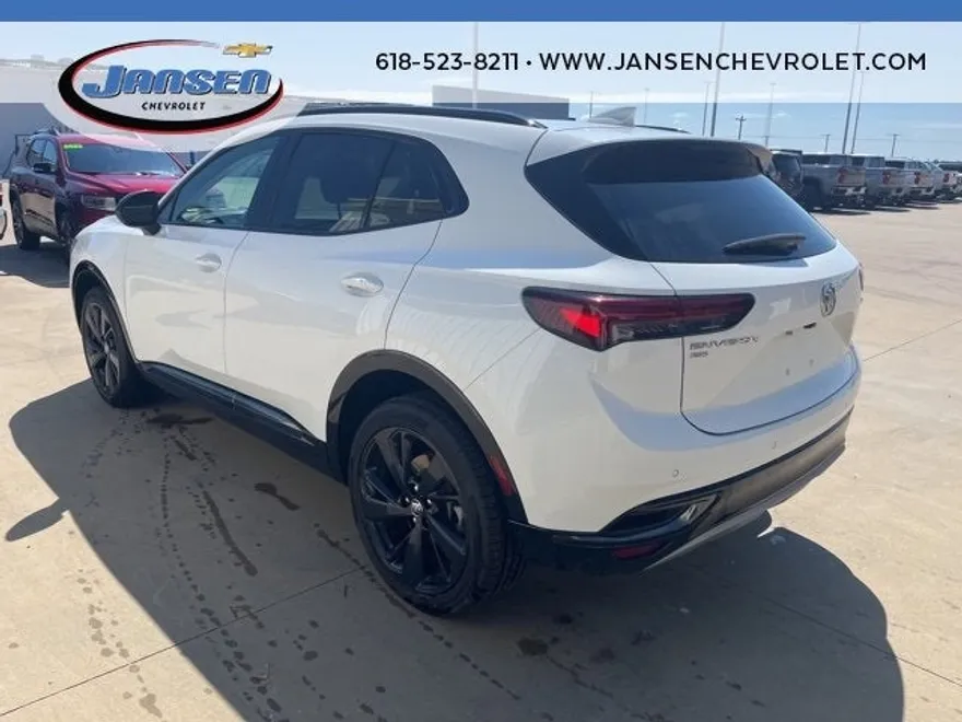 2023 Buick Envision Essence photo 1