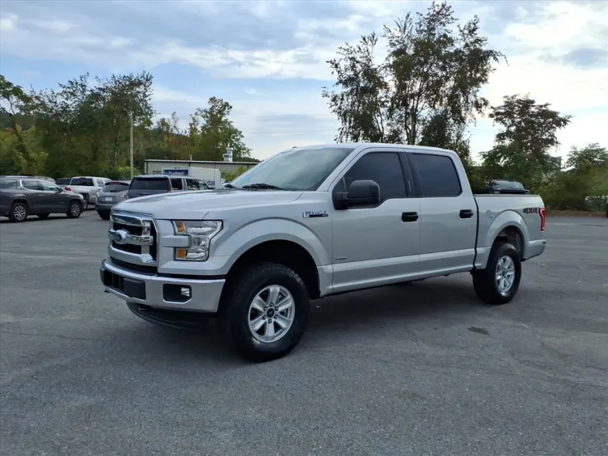 2017 Ford F-150 XLT photo 1