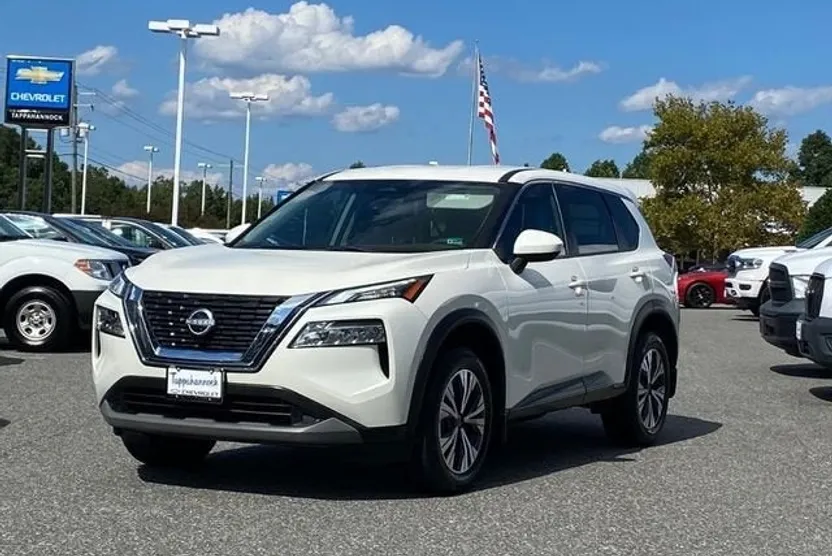 2023 Nissan Rogue SV photo 1
