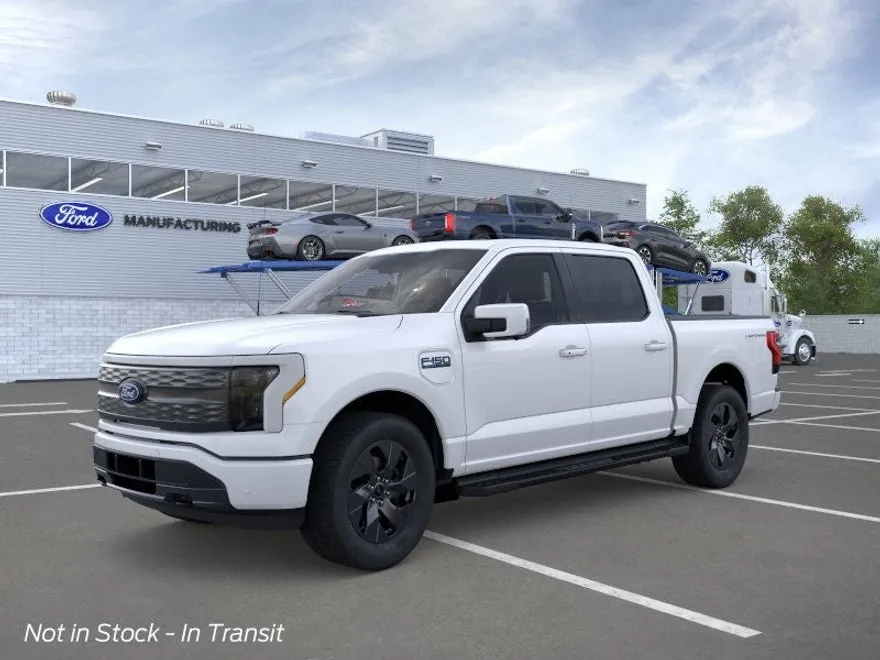 2025 Ford F-150 Lightning Lariat photo 1