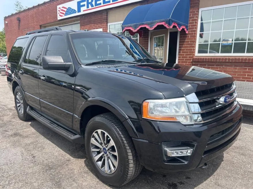 2015 Ford Expedition XLT photo 1