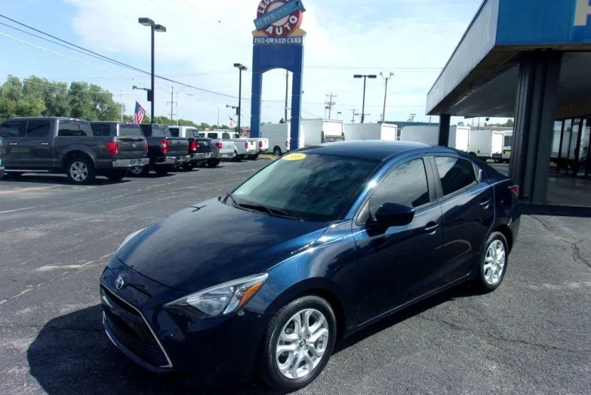2018 Toyota Yaris iA photo 1
