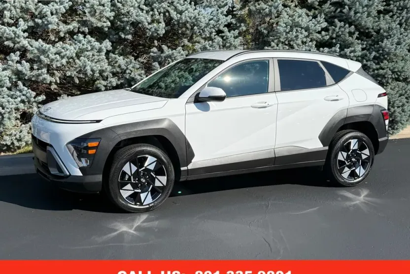 2025 Hyundai Kona SEL photo 1