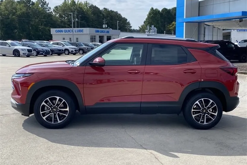 2026 Chevrolet Trailblazer LT photo 1
