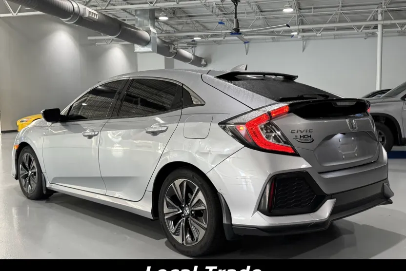 2017 Honda Civic Hatchback EX-L photo 1