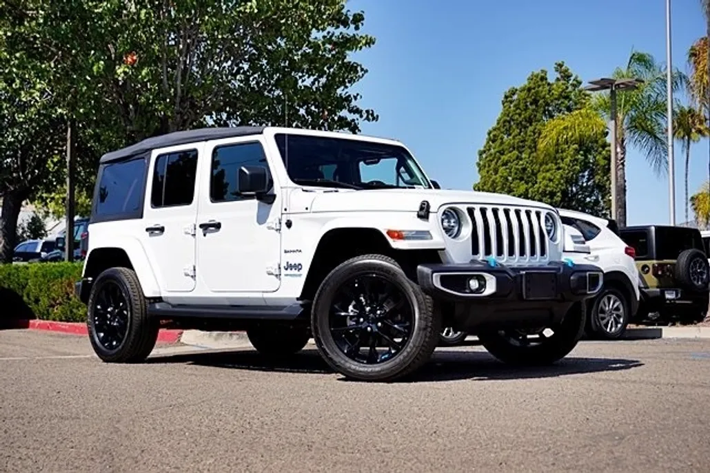 2022 Jeep Wrangler Unlimited Sahara 4xe photo 1