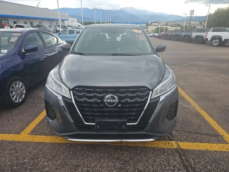 2023 Nissan Kicks S photo 1