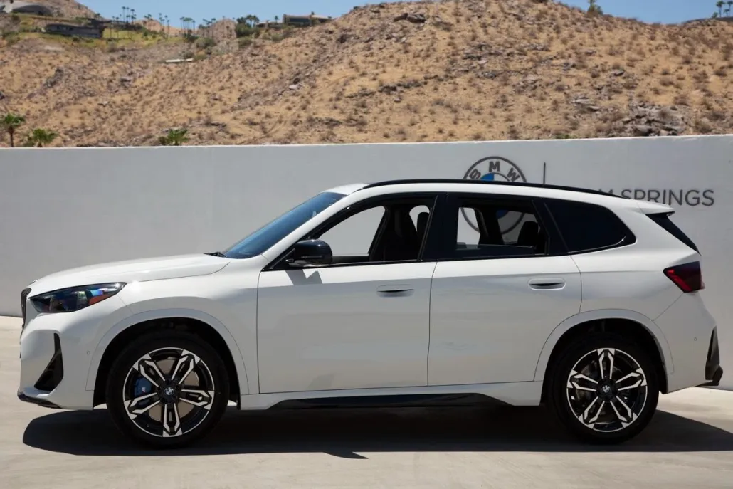 2025 Bmw X1 M35i photo 1