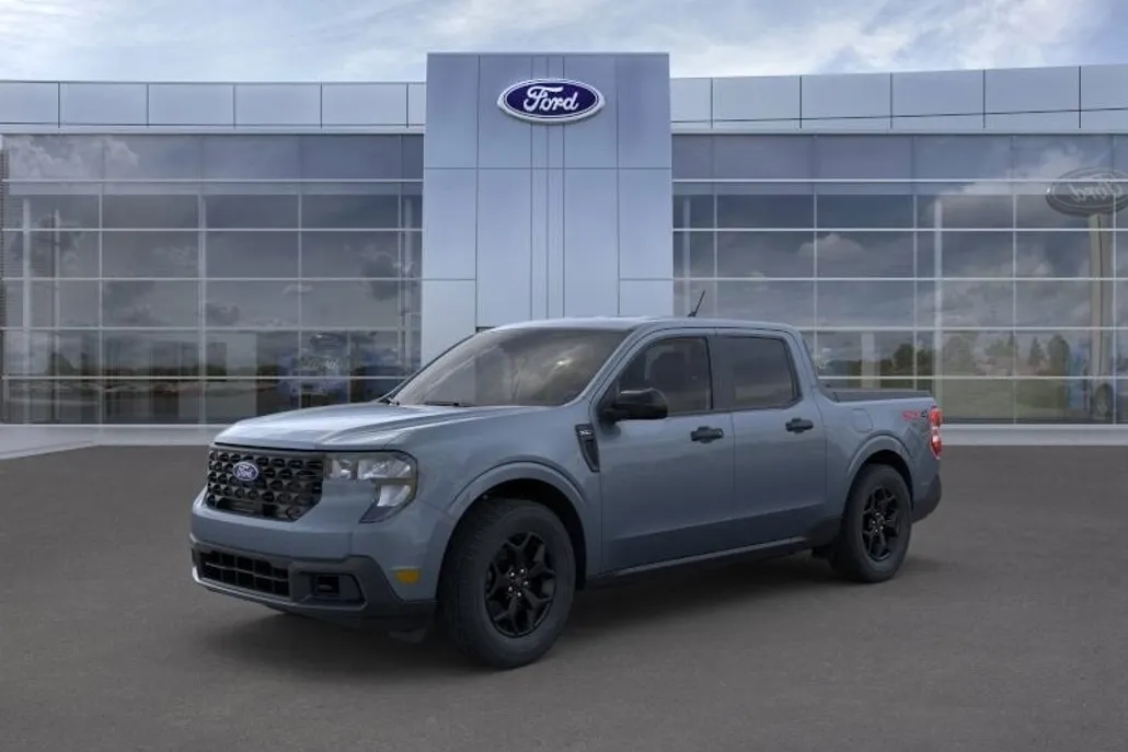 2025 Ford Maverick XLT photo 1