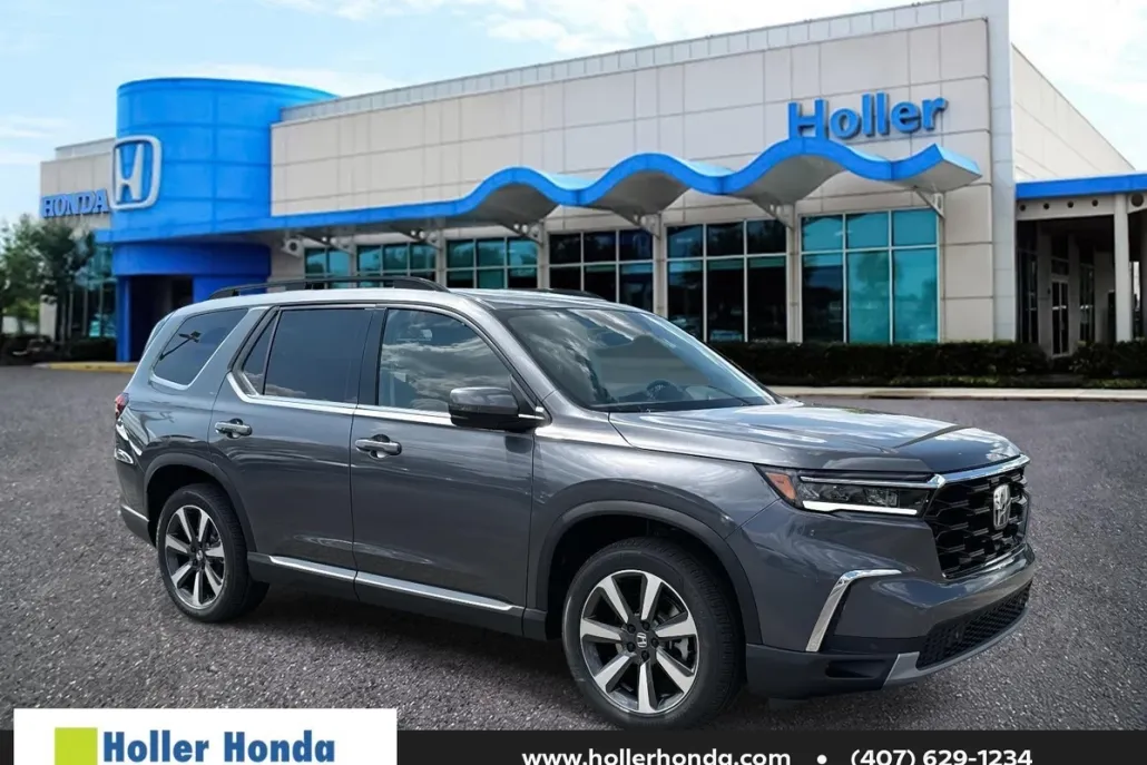 2025 Honda Pilot Touring photo 1