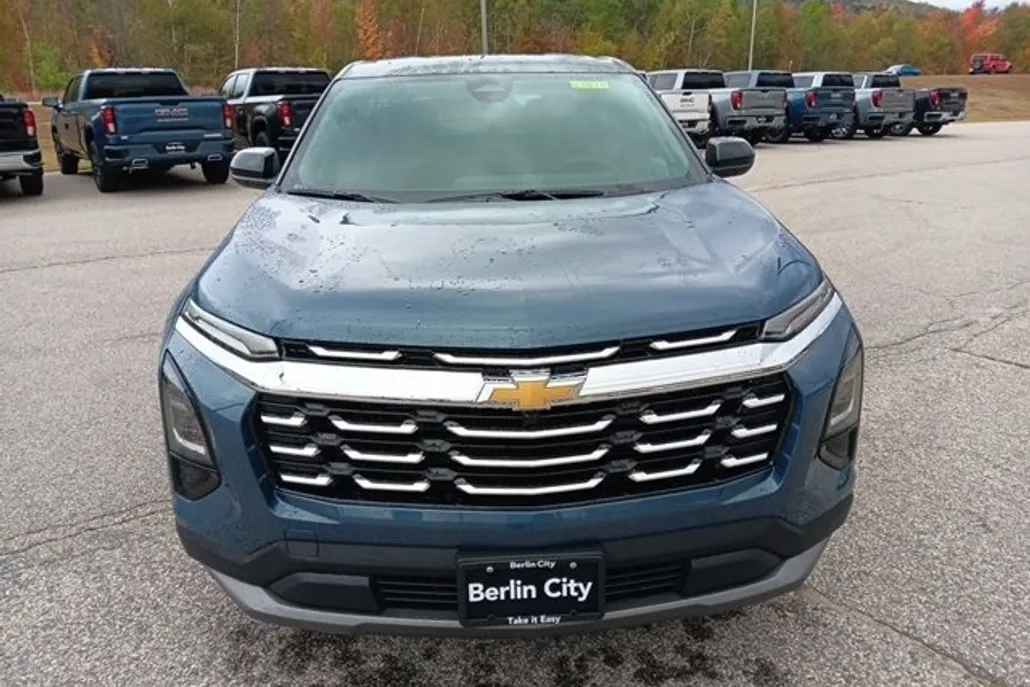2026 Chevrolet Equinox LT photo 1