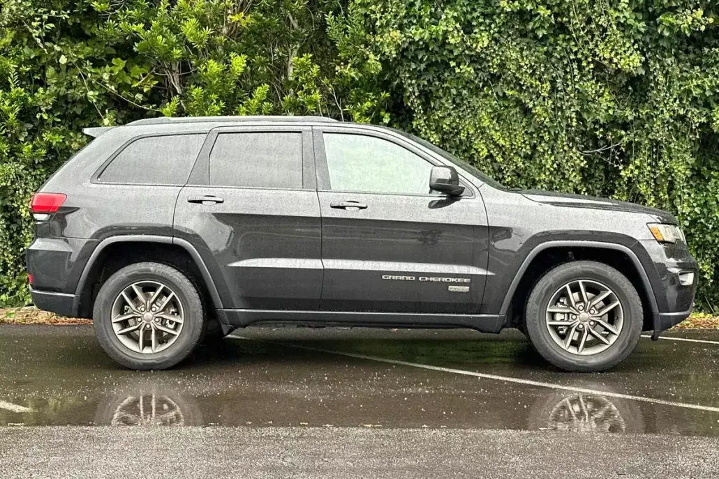2016 Jeep Grand Cherokee Laredo photo 1