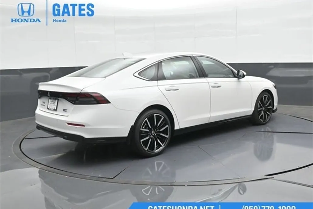 2025 Honda Accord Hybrid Touring photo 1