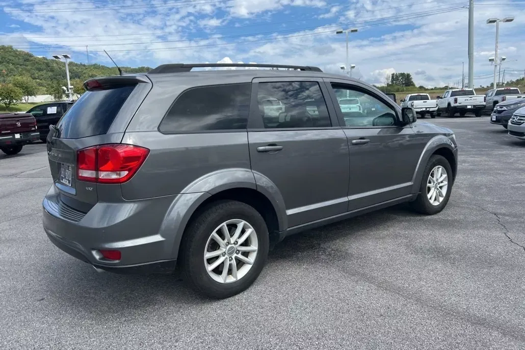 2013 Dodge Journey SXT photo 1
