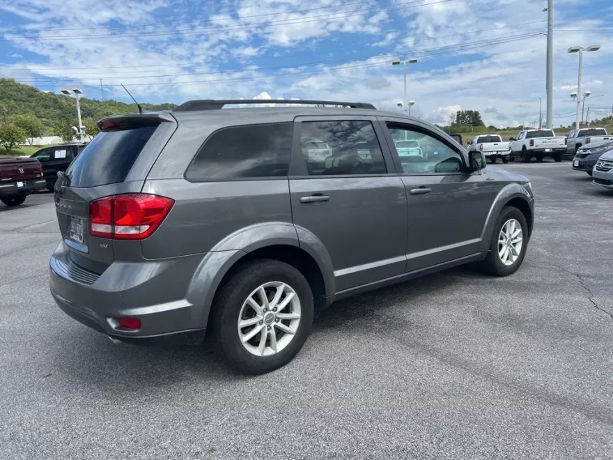 2013 Dodge Journey SXT photo 1
