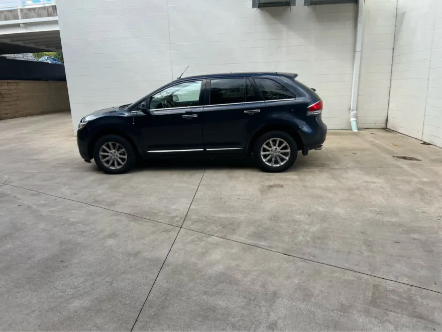 2013 Lincoln MKX Base photo 1