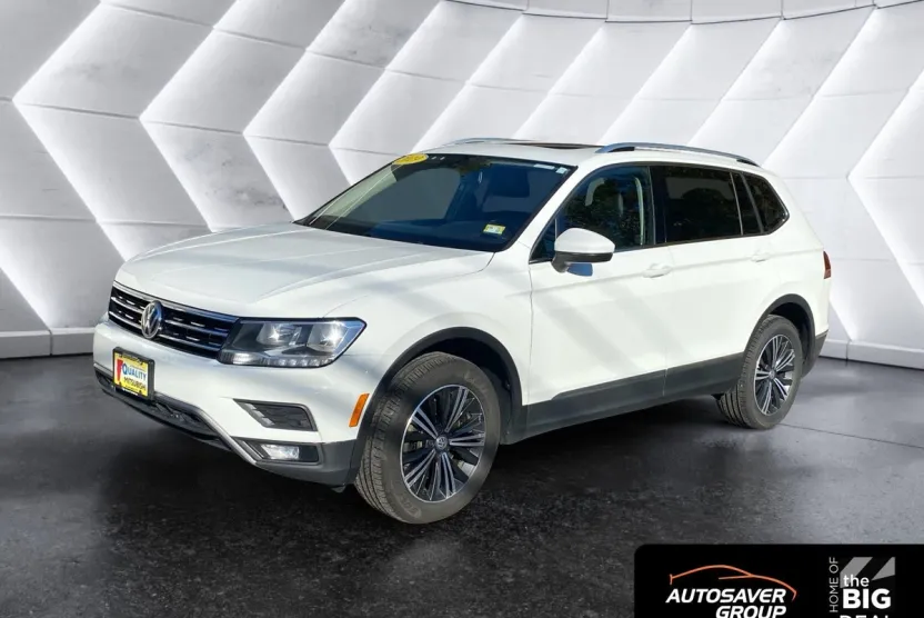 2019 Volkswagen Tiguan SEL R-Line photo 1