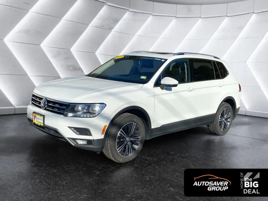 2019 Volkswagen Tiguan SEL R-Line photo 1