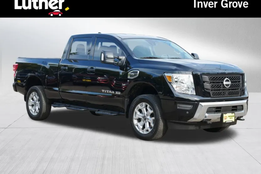 2024 Nissan Titan SV photo 1
