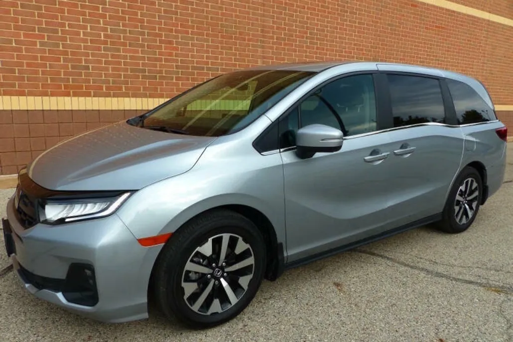 2025 Honda Odyssey EX-L photo 1